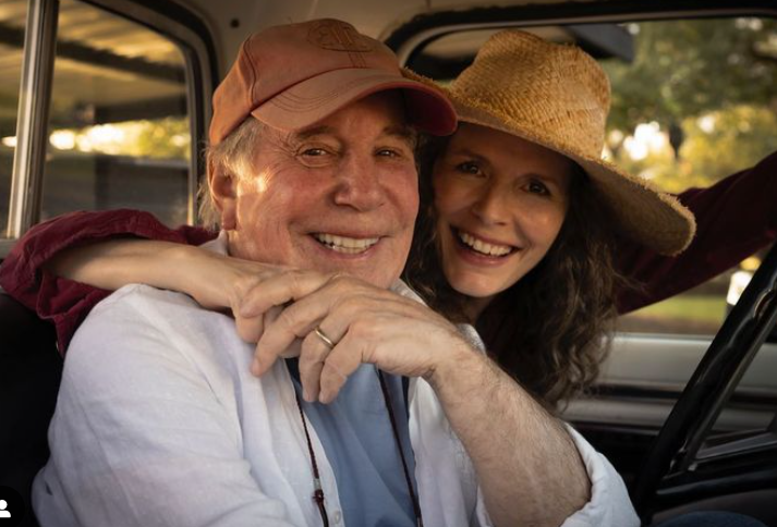 Meet Paul Simon's Wife, Edie Brickell: They Have A Beautiful Family With Four Children