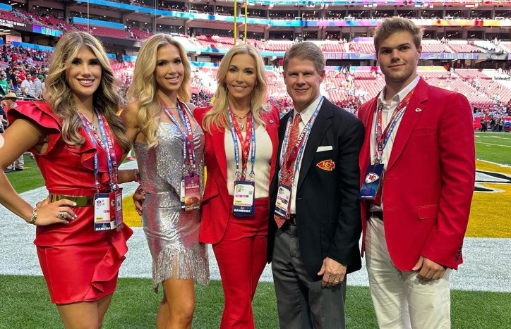 Who Is Chiefs Owner Clark Hunt's Wife? Know About His Family
