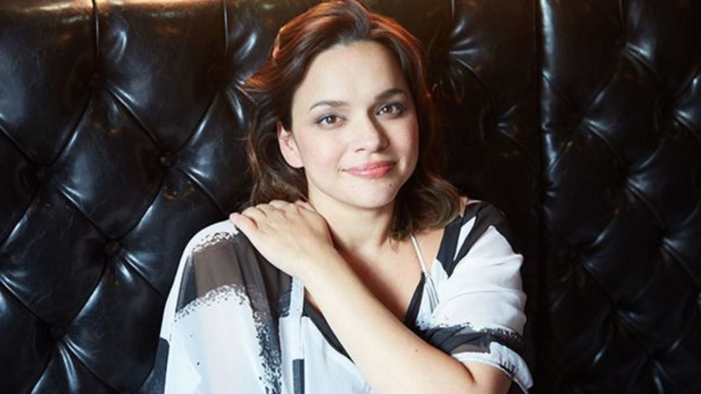 Norah Jones Husband: Unveiling The Relationship With Pete Remm