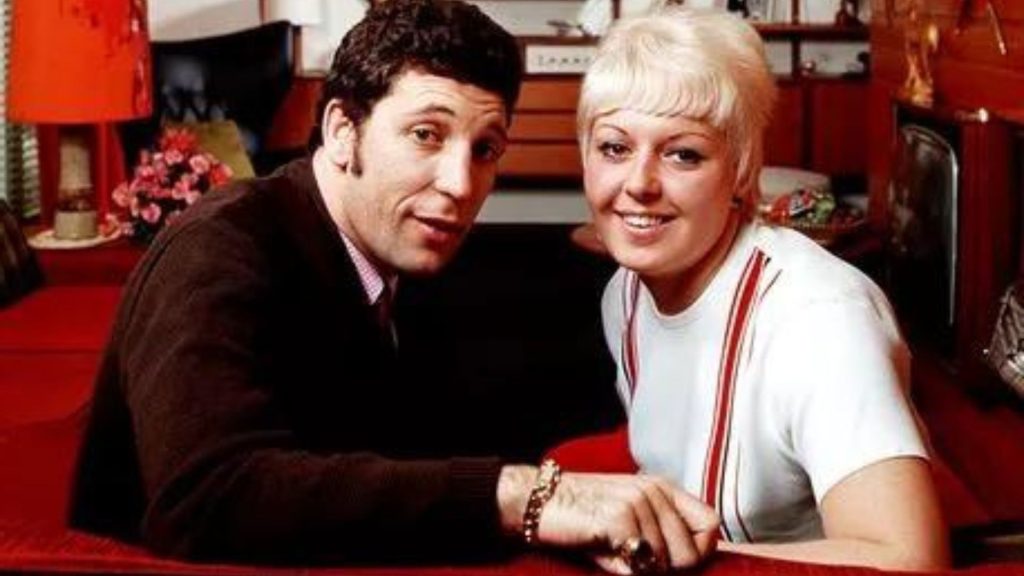 All You Need To Know About Tom Jones' Wife
